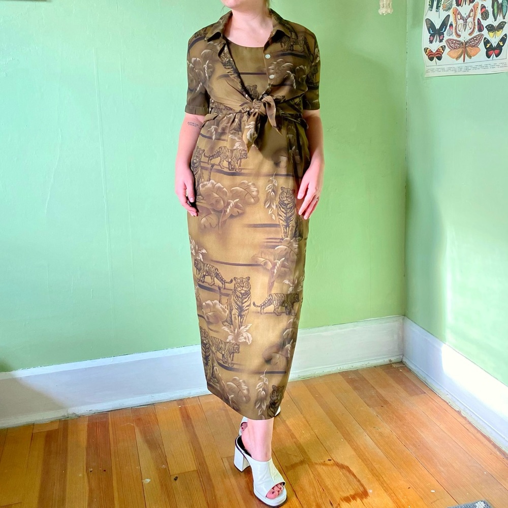 Elegant Brown Midi Dress